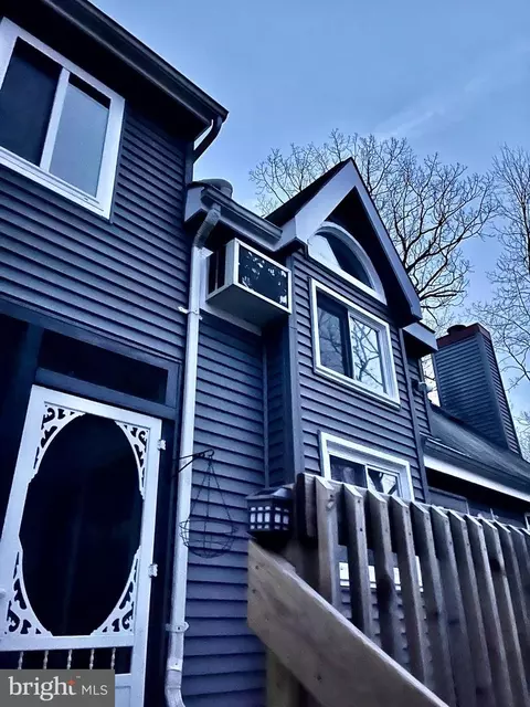 1026 Hampstead Rd, Bushkill, PA 18324 photo 2