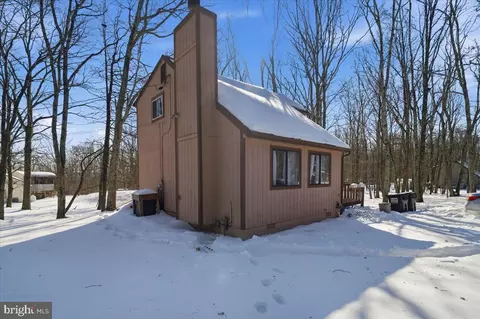 186 Pocono Blvd, Bushkill, PA 18324 photo 4