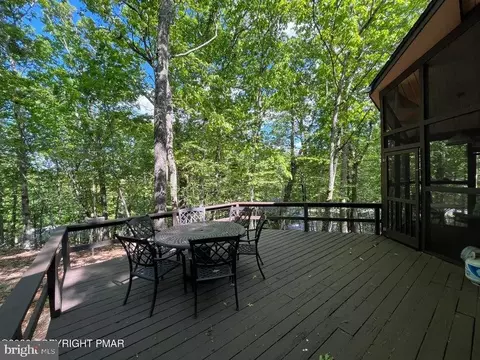 Exterior - 5970 Decker Rd, Bushkill, PA 18324 photo 7 of 10