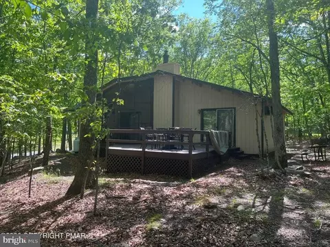 Exterior - 5970 Decker Rd, Bushkill, PA 18324 photo 4 of 10