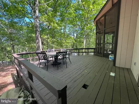 Exterior - 5970 Decker Rd, Bushkill, PA 18324 photo 5 of 10