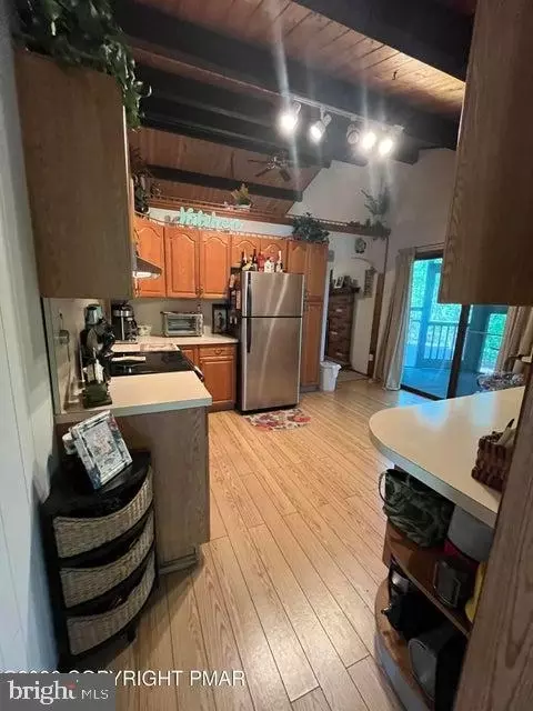 Kitchen - 5970 Decker Rd, Bushkill, PA 18324 photo 1 of 2