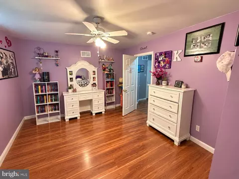 Bedroom - Undisclosed, Bushkill, PA 18324 photo 2 of 5