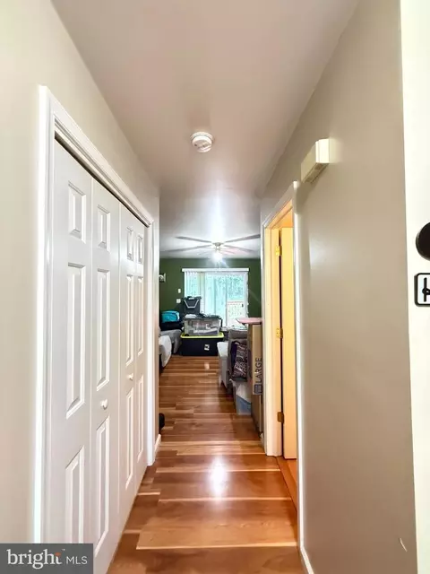 Entry Way - Undisclosed, Bushkill, PA 18324 photo 4 of 7
