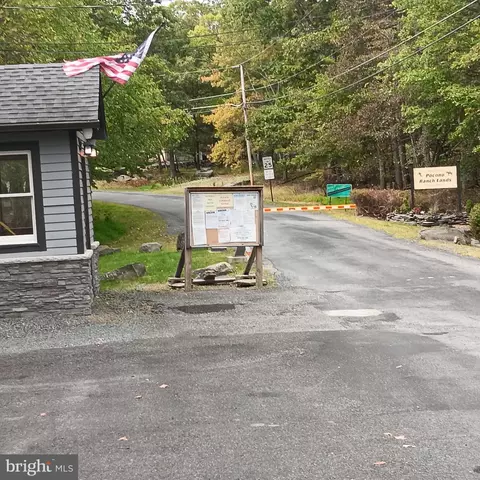 Exterior - Undisclosed, Bushkill, PA 18324 photo 10 of 11