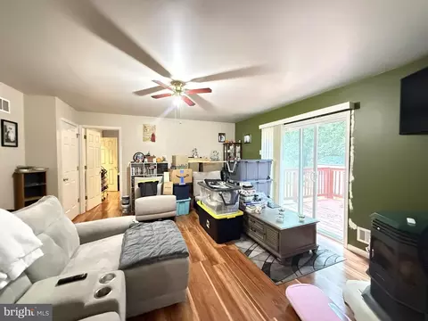 Living - Undisclosed, Bushkill, PA 18324 photo 1 of 1