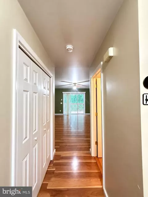 Entry Way - Undisclosed, Bushkill, PA 18324 photo 4 of 6