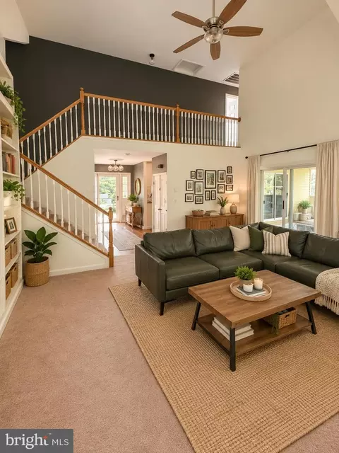 Living - 6043 Decker Rd, Bushkill, PA 18324 photo 5 of 6