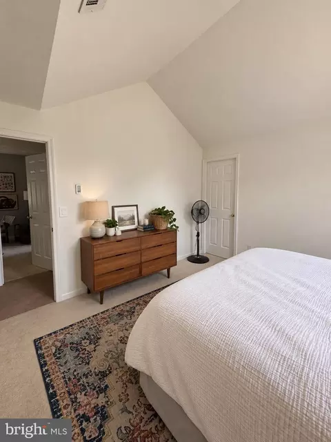 Bedroom - 6043 Decker Rd, Bushkill, PA 18324 photo 7 of 7