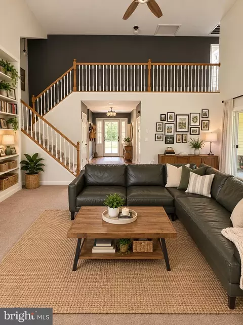 Living - 6043 Decker Rd, Bushkill, PA 18324 photo 4 of 6