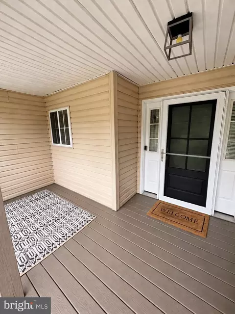 Exterior - 6043 Decker Rd, Bushkill, PA 18324 photo 6 of 18