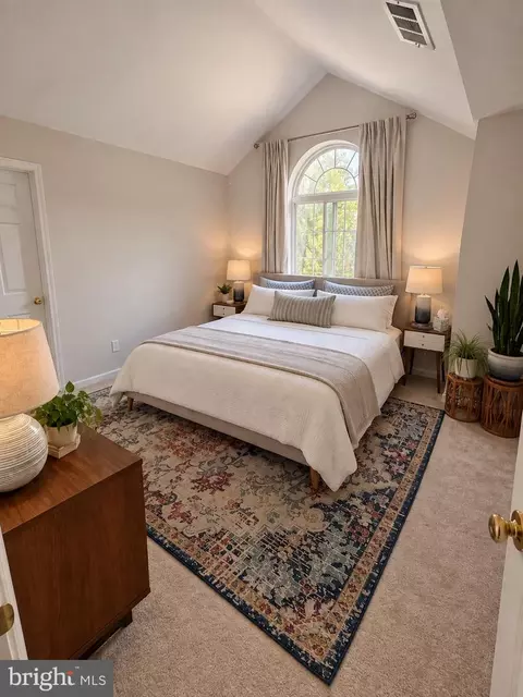 Bedroom - 6043 Decker Rd, Bushkill, PA 18324 photo 6 of 7