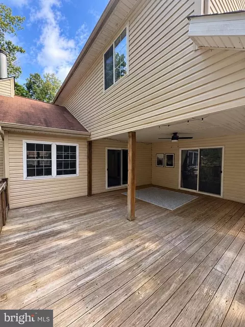 Exterior - 6043 Decker Rd, Bushkill, PA 18324 photo 4 of 18