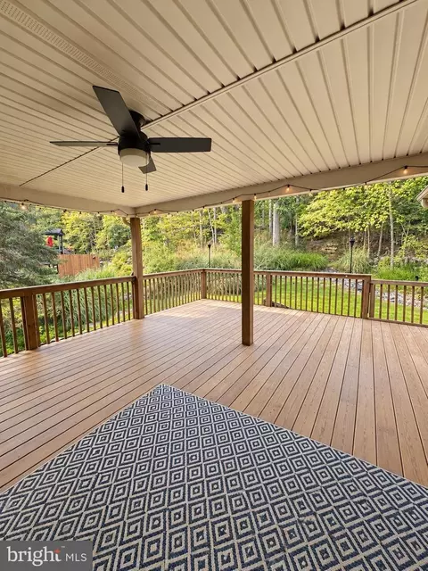 Exterior - 6043 Decker Rd, Bushkill, PA 18324 photo 7 of 18
