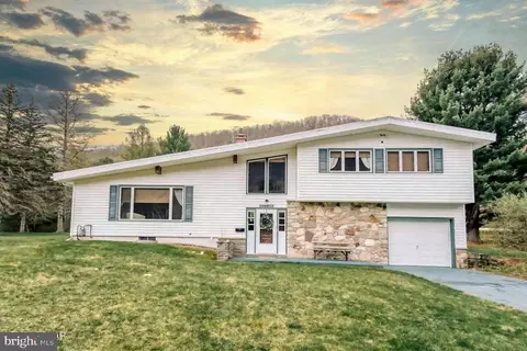 51 River St, Galeton, PA 16922
