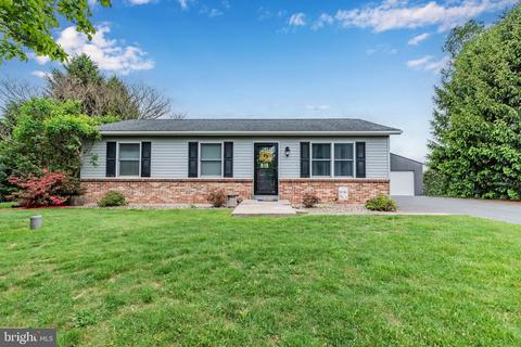 35 Kenmar Dr, Shermans Dale, PA 17090