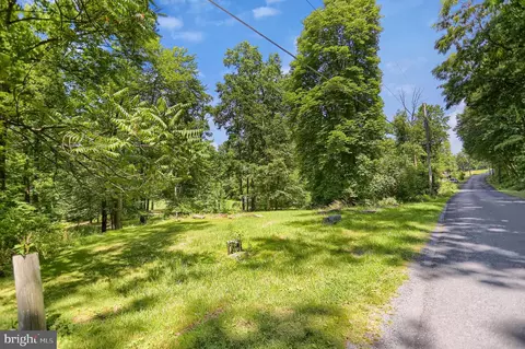 206 Schoolhouse Rd, Duncannon, PA 17020