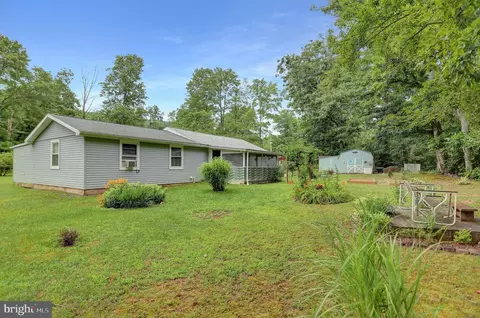 22 Sunnyside Dr, Landisburg, PA 17040
