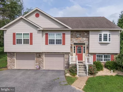 2 Princeton St # b, Duncannon, PA 17020