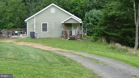 1013 Buckwheat Rd, Millerstown, PA 17062
