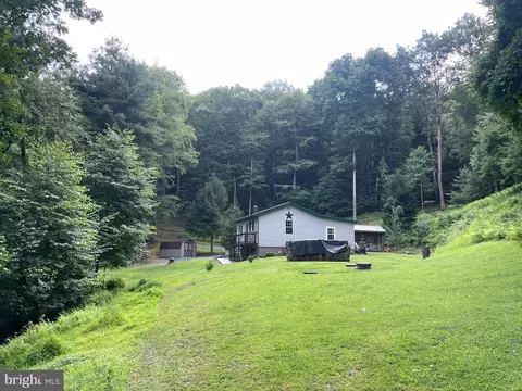 210 Laurel Ln, Elliottsburg, PA 17024