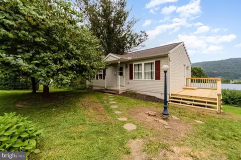 326 Prospect Ave, Duncannon, PA 17020