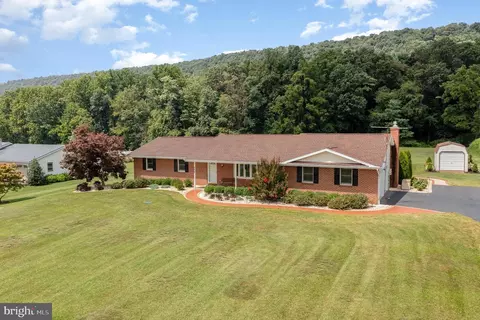 865 Bucks Valley Rd, Newport, PA 17074
