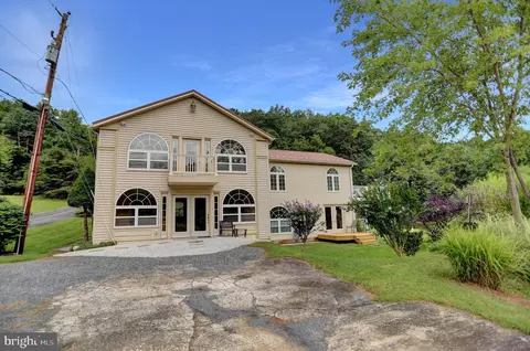 180 Barrick Hill Rd, Shermans Dale, PA 17090