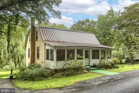 202 Schoolhouse Rd, Duncannon, PA 17020