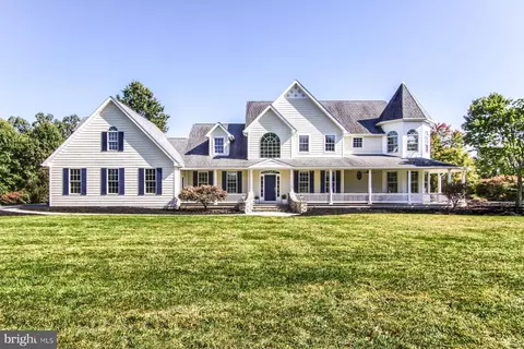 11 Blacksnake Rd, Duncannon, PA 17020