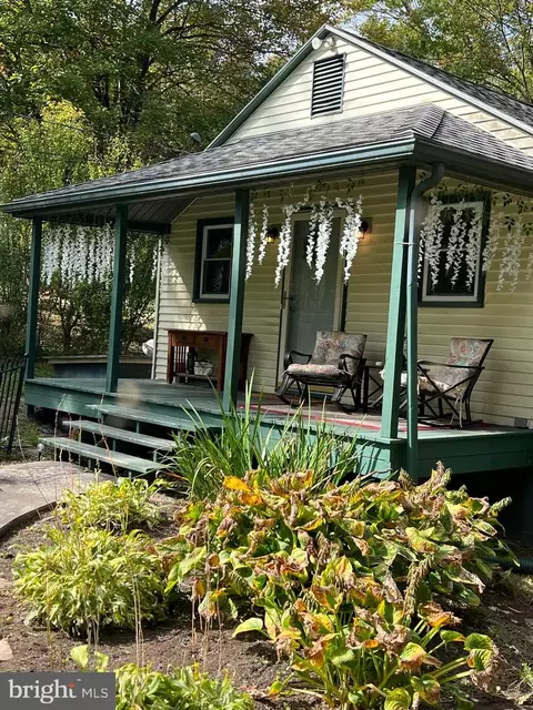 211 Fox Hollow Rd, Shermans Dale, PA 17090