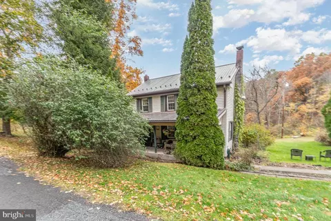 203 Greenwood Dr, Millerstown, PA 17062
