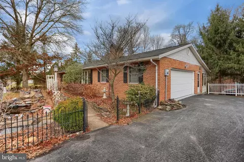 720 Pisgah State Rd, Shermans Dale, PA 17090