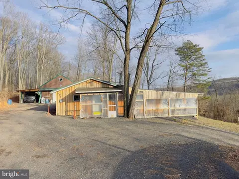 4196 Liberty Valley Rd, Ickesburg, PA 17037