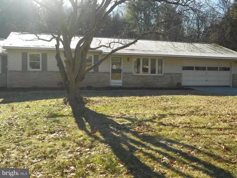 211 Faculty Rd, Duncannon, PA 17020
