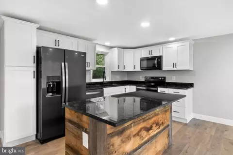 550 Dellville Dam Rd, Shermans Dale, PA 17090
