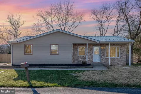 625 Dellville Rd, Duncannon, PA 17020