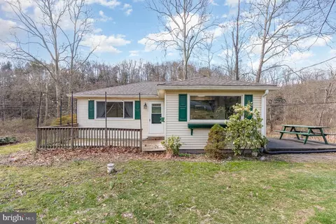 125 Creek Rd, Duncannon, PA 17020