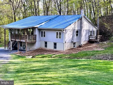 136 Rambo Hill Rd, Shermans Dale, PA 17090