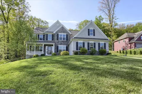 106 Kittochtinny Dr, Marysville, PA 17053