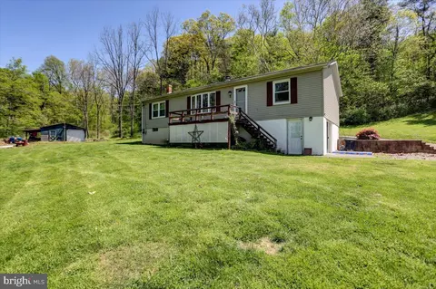 559 Quarry Rd, Loysville, PA 17047