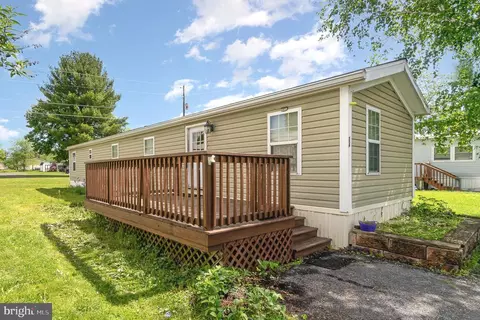 24 Kyra Blvd, New Bloomfield, PA 17068