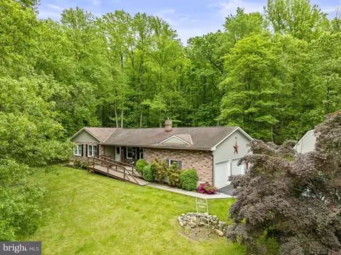 237 Polecat Rd, Landisburg, PA 17040
