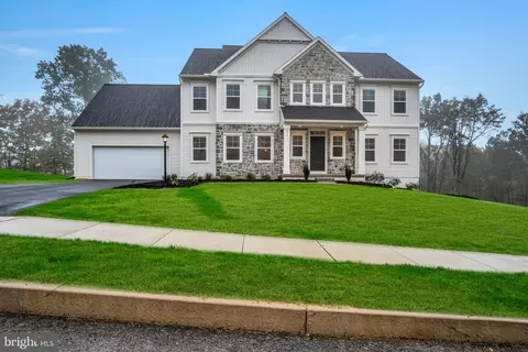 211 Rockville Blvd, Marysville, PA 17053
