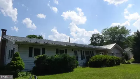 101 Creek Rd, Newport, PA 17074