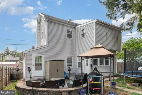 221 Verbeke St, Marysville, PA 17053