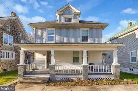 67 N Market St, Millerstown, PA 17062