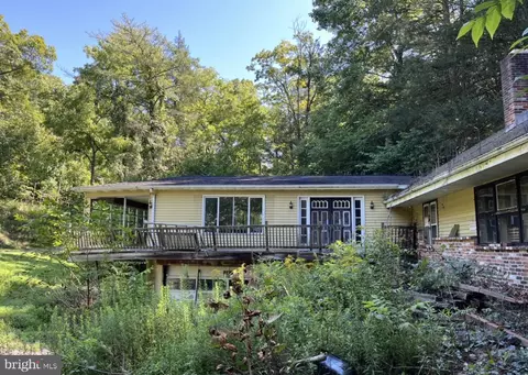 5935 Spring Rd, Shermans Dale, PA 17090