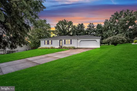 31 Cambridge Cir, Liverpool, PA 17045