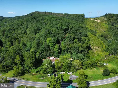 1710 Cold Storage Rd, New Bloomfield, PA 17068